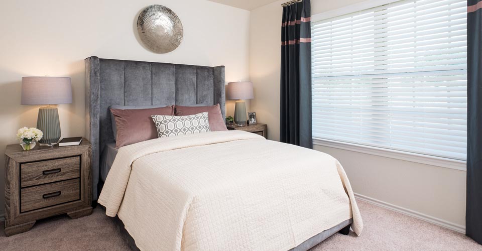 How to Style the Perfect Guest Bedroom